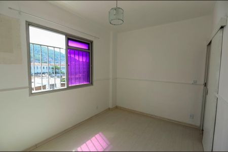 Apartamento à venda com 90m², 3 quartos e 2 vagasQuarto 2