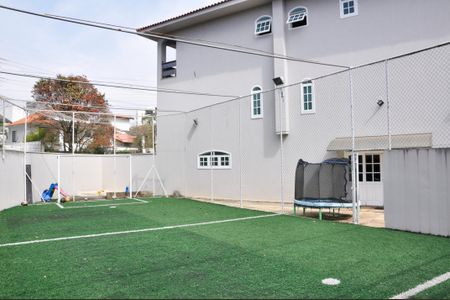 Casa à venda com 560m², 4 quartos e 4 vagas Casa à venda com 560m², 4 quartos e 4 vagasQuadra Esportiva