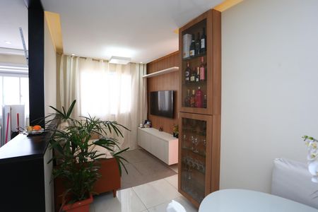 Sala de apartamento à venda com 2 quartos, 42m² em Parque Arariba, São Paulo