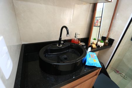 Apartamento à venda com 42m², 2 quartos e 1 vaga Apartamento à venda com 42m², 2 quartos e 1 vagaBanheiro