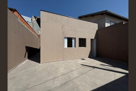 Casa à venda com 59m², 2 quartos e 2 vagasQuintal