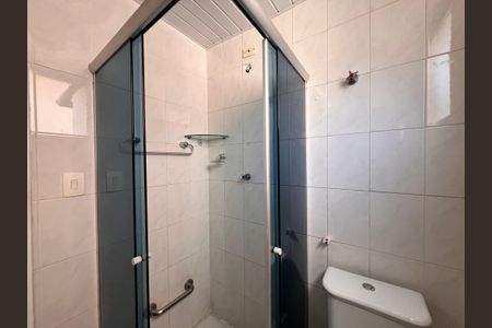 Apartamento à venda com 70m², 2 quartos e 1 vaga Apartamento à venda com 70m², 2 quartos e 1 vagaBanheiro