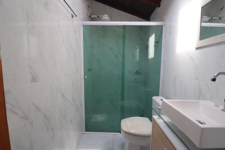 Casa à venda com 109m², 3 quartos e 2 vagasBanheiro 2