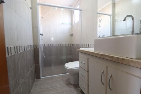 Casa à venda com 109m², 3 quartos e 2 vagasBanheiro