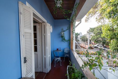 Casa à venda com 351m², 4 quartos e 12 vagas Casa à venda com 351m², 4 quartos e 12 vagasVaranda do quarto 1