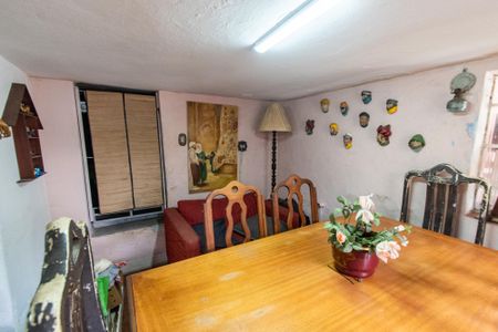 Casa à venda com 351m², 4 quartos e 12 vagas Casa à venda com 351m², 4 quartos e 12 vagasEdícula