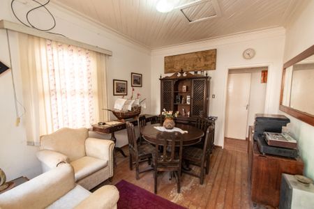 Casa à venda com 351m², 4 quartos e 12 vagas Casa à venda com 351m², 4 quartos e 12 vagasCasa 2 - Sala