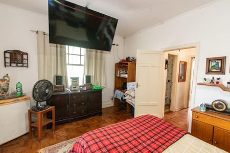 Casa à venda com 351m², 4 quartos e 12 vagas Casa à venda com 351m², 4 quartos e 12 vagasQuarto 1