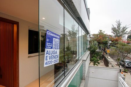 Apartamento à venda com 130m², 3 quartos e 2 vagasPlaquinha