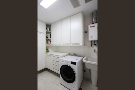 Apartamento à venda com 130m², 3 quartos e 2 vagasÁrea de Serviço