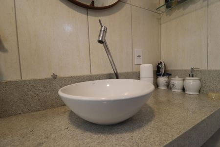 Apartamento à venda com 108m², 3 quartos e 2 vagasBanheiro da Suíte