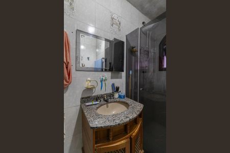 Casa à venda com 135m², 4 quartos e 2 vagas Casa à venda com 135m², 4 quartos e 2 vagasBanheiro