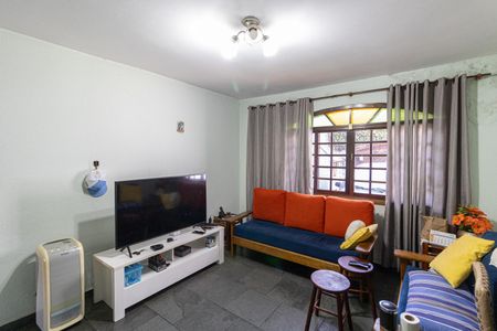 Sala de casa à venda com 4 quartos, 135m² em Itaquera, São Paulo