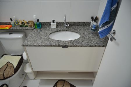 Apartamento à venda com 65m², 3 quartos e 2 vagasBanheiro Social