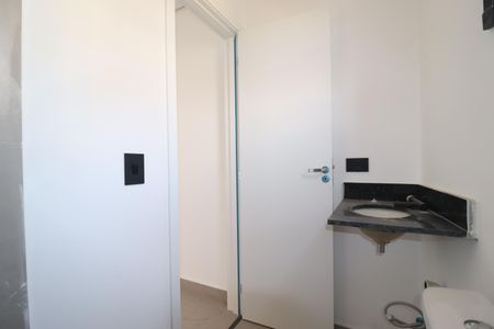 Apartamento à venda com 44m², 2 quartos e 1 vagaBanheiro Social