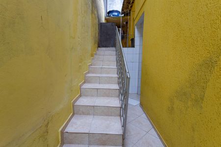 Casa à venda com 160m², 3 quartos e 2 vagas Casa à venda com 160m², 3 quartos e 2 vagasEscada para casa 2