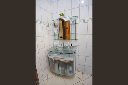 Casa à venda com 160m², 3 quartos e 2 vagas Casa à venda com 160m², 3 quartos e 2 vagasBanheiro 2