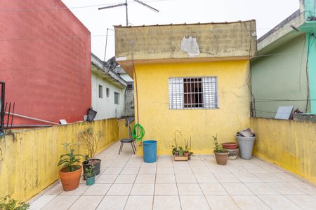 Casa à venda com 160m², 3 quartos e 2 vagas Casa à venda com 160m², 3 quartos e 2 vagasTerraço