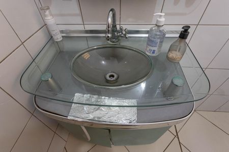 Casa à venda com 160m², 3 quartos e 2 vagas Casa à venda com 160m², 3 quartos e 2 vagasBanheiro 2