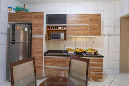 Casa à venda com 160m², 3 quartos e 2 vagas Casa à venda com 160m², 3 quartos e 2 vagasCozinha