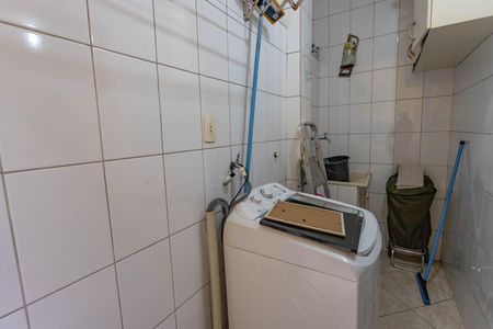 Casa à venda com 160m², 3 quartos e 2 vagas Casa à venda com 160m², 3 quartos e 2 vagasÁrea de serviço