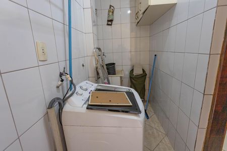 Casa à venda com 160m², 3 quartos e 2 vagas Casa à venda com 160m², 3 quartos e 2 vagasÁrea de serviço