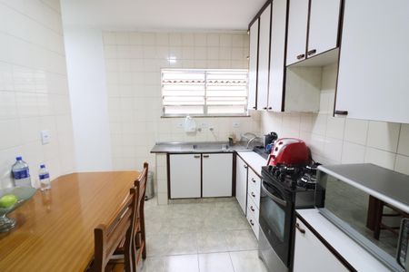 Casa à venda com 375m², 3 quartos e 4 vagasCozinha