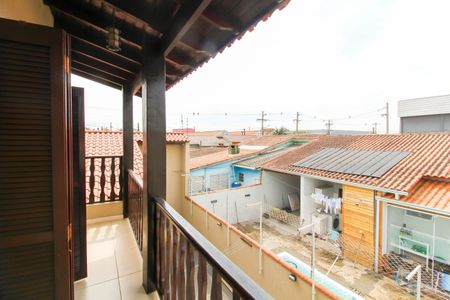 Casa à venda com 177m², 3 quartos e 2 vagas Casa à venda com 177m², 3 quartos e 2 vagasVaranda da Suíte 3