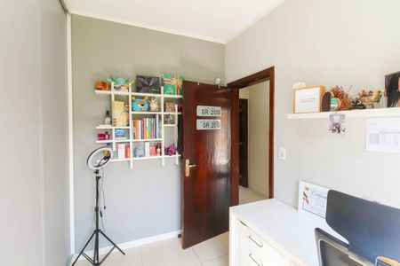 Casa à venda com 177m², 3 quartos e 2 vagas Casa à venda com 177m², 3 quartos e 2 vagasQuarto 1