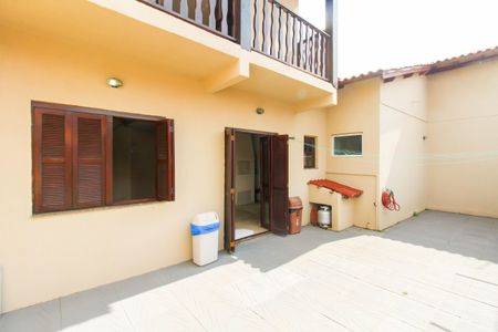 Casa à venda com 177m², 3 quartos e 2 vagas Casa à venda com 177m², 3 quartos e 2 vagasQuintal