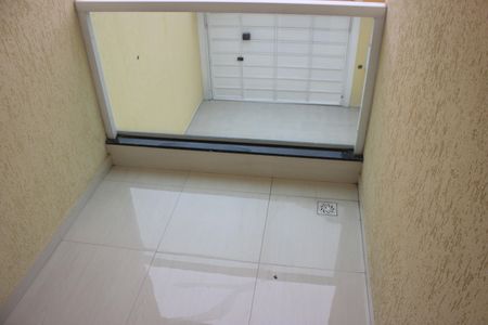 Casa à venda com 105m², 3 quartos e 2 vagasVaranda