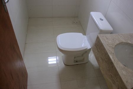 Casa à venda com 105m², 3 quartos e 2 vagasBanheiro da Suíte 1