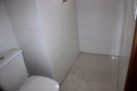 Casa à venda com 105m², 3 quartos e 2 vagasBanheiro da Suíte 2