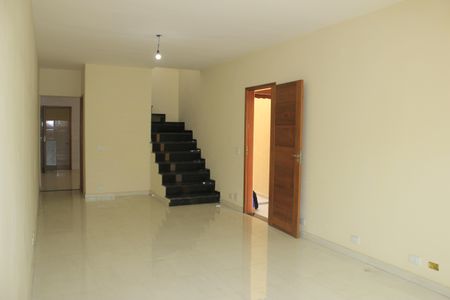 Sala de casa à venda com 3 quartos, 105m² em Jardim Santa Barbara, Guarulhos