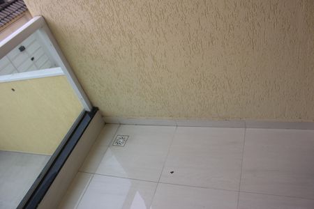 Casa à venda com 105m², 3 quartos e 2 vagasVaranda