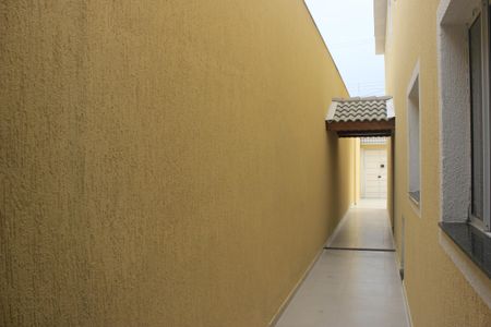 Casa à venda com 105m², 3 quartos e 2 vagasCorredor
