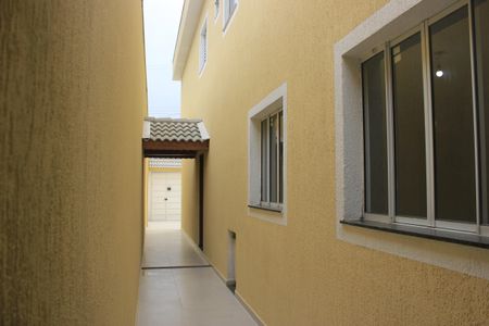 Casa à venda com 105m², 3 quartos e 2 vagasCorredor