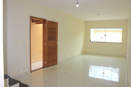 Sala de casa à venda com 3 quartos, 105m² em Jardim Santa Barbara, Guarulhos