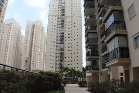 Apartamento para alugar com 68m², 2 quartos e 1 vaga Apartamento para alugar com 68m², 2 quartos e 1 vagaFachada