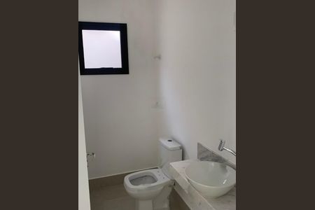 Casa à venda com 260m², 3 quartos e 2 vagasBanho terceira sute