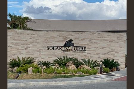 Casa à venda com 260m², 3 quartos e 2 vagasFotos da entrada do condominio