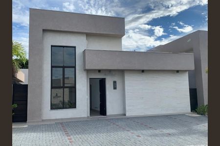 Casa à venda com 260m², 3 quartos e 2 vagasFotos da Frente da Casa
