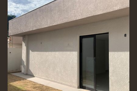 Casa à venda com 260m², 3 quartos e 2 vagasÁrea privativa