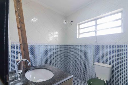 Casa para alugar com 180m², 4 quartos e 2 vagasBanheiro Social