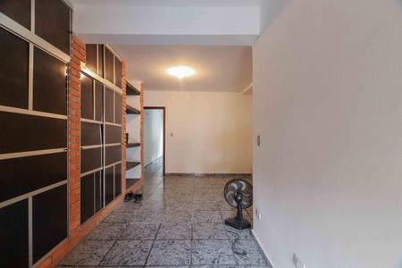 Casa para alugar com 180m², 4 quartos e 2 vagasQuarto 3 - Suíte