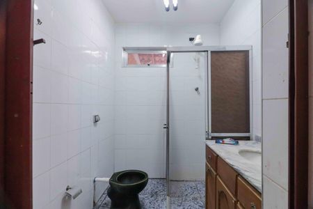 Casa para alugar com 180m², 4 quartos e 2 vagasBanheiro da Suíte