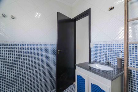 Casa para alugar com 180m², 4 quartos e 2 vagasBanheiro Social