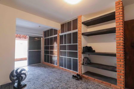 Casa para alugar com 180m², 4 quartos e 2 vagasQuarto 3 - Suíte