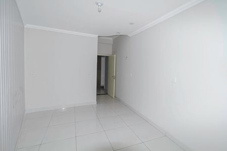 Casa para alugar com 200m², 4 quartos e 3 vagasSuíte