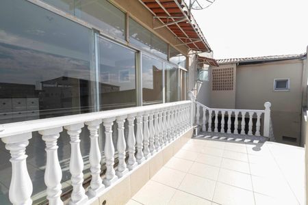 Casa para alugar com 200m², 4 quartos e 3 vagasVaranda